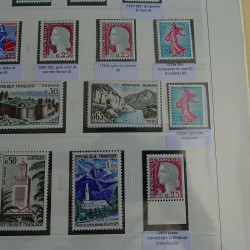 Collection timbres de France 1960-1969 neufs en album Safe lux.