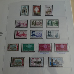 Collection timbres de France 1960-1969 neufs en album Safe lux.