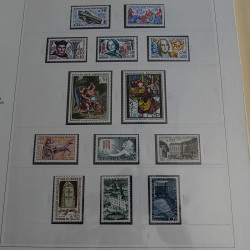 Collection timbres de France 1960-1969 neufs en album Safe lux.