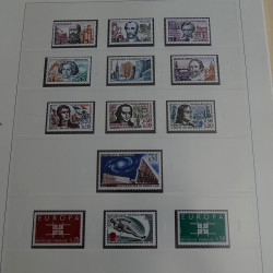 Collection timbres de France 1960-1969 neufs en album Safe lux.