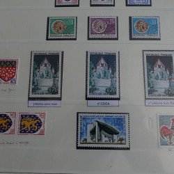 Collection timbres de France 1960-1969 neufs en album Safe lux.