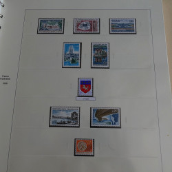 Collection timbres de France 1960-1969 neufs en album Safe lux.