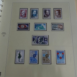 Collection timbres de France 1960-1969 neufs en album Safe lux.