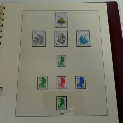 Collection timbres de France neufs** 1983-1989 en album Lindner