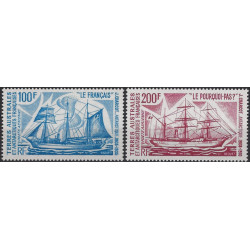 Bateaux d'expéditions antarctiques T.A.A.F. poste aérienne N°38-39 série neuf**.