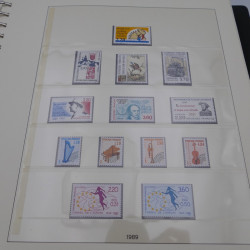 Collection timbres de France neufs 1989-1996 en album Lindner.