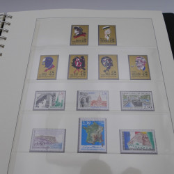 Collection timbres de France neufs 1989-1996 en album Lindner.