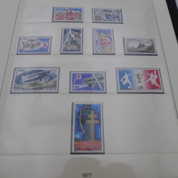 Collection timbres de France neufs 1977-1986 en album Lindner.