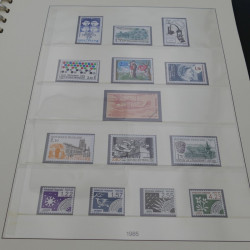 Collection timbres de France neufs 1977-1986 en album Lindner.