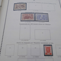 Vrac philatélique de timbres de France et monde en un carton.