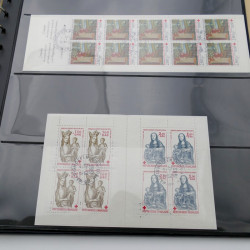 Vrac philatélique de timbres de France et monde en un carton.