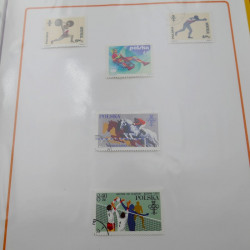 Vrac de timbres de France et monde en un carton.