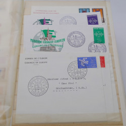 Vrac de timbres de France et monde en un carton.