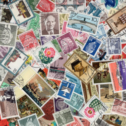 Allemagne 200 timbres de collection tous différents.