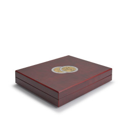 Coffret numismatique Volterra acajou pour 105 pièces de 2 euros sous capsules.