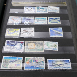 Vrac massif de timbres France et monde en 1 carton.