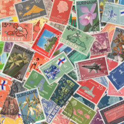 Pays-Bas colonies timbres de collection tous différents.