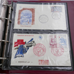 Vrac massif de timbres du monde en 1 carton.