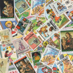 UNICEF 25 timbres thématiques tous différents.