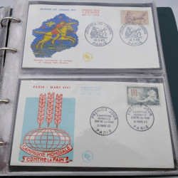 Vrac massif de timbres du monde en 1 carton.