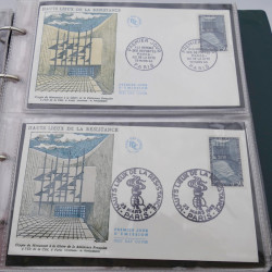 Vrac massif de timbres du monde en 1 carton.