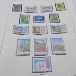 Vrac massif de timbres du monde en 1 carton.