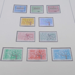 Collection timbres d'Europa 1956-1977 complet en 2 albums Safe.