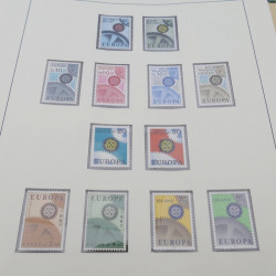 Collection timbres d'Europa 1956-1977 complet en 2 albums Safe.