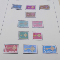 Collection timbres d'Europa 1956-1977 complet en 2 albums Safe.