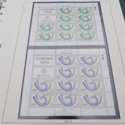 Collection timbres d'Europa 1956-1977 complet en 2 albums Safe.