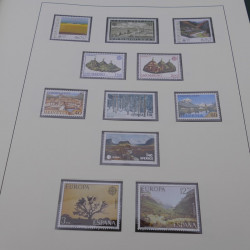 Collection timbres d'Europa 1956-1977 complet en 2 albums Safe.