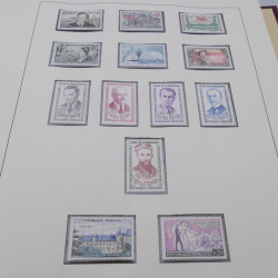 Collection timbres de France 1960-1977 neuf** en 2 albums Safe.