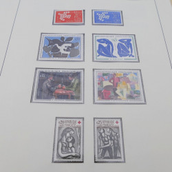 Collection timbres de France 1960-1977 neuf** en 2 albums Safe.