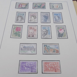 Collection timbres de France 1960-1977 neuf** en 2 albums Safe.