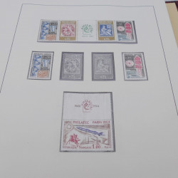 Collection timbres de France 1960-1977 neuf** en 2 albums Safe.