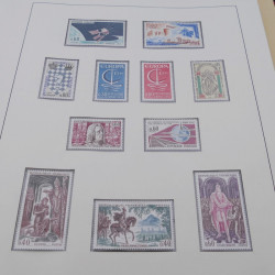 Collection timbres de France 1960-1977 neuf** en 2 albums Safe.