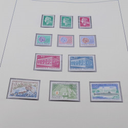 Collection timbres de France 1960-1977 neuf** en 2 albums Safe.