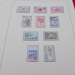 Collection timbres de France 1960-1977 neuf** en 2 albums Safe.