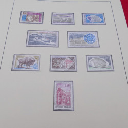 Collection timbres de France 1960-1977 neuf** en 2 albums Safe.