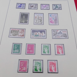 Collection timbres de France 1960-1977 neuf** en 2 albums Safe.