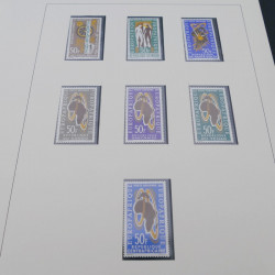 Collection timbres thématiques Europe-Afrique neuf** en album Safe.