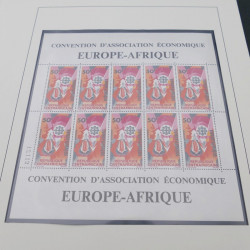 Collection timbres thématiques Europe-Afrique neuf** en album Safe.