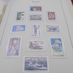 Collection timbres de France 1960-1983 neuf** en album Leuchtturm.