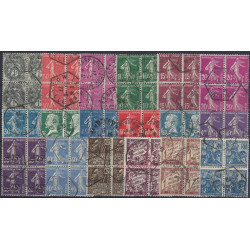 Lot de 18 timbres de France en bloc de 4 émis avant 1940.