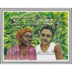 Bloc-feuillet de timbres de Mayotte N°3 Femme mahoraise neuf**.