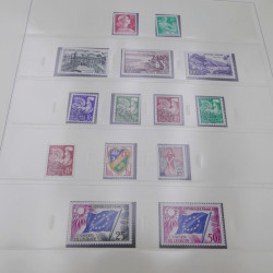 Collection timbres de France 1958-1969 neuf** complète en album Safe.