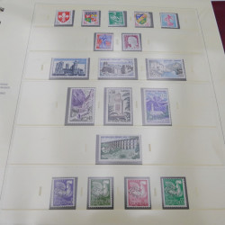 Collection timbres de France 1958-1969 neuf** complète en album Safe.