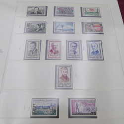 Collection timbres de France 1958-1969 neuf** complète en album Safe.