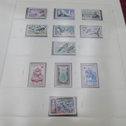 Collection timbres de France 1958-1969 neuf** complète en album Safe.