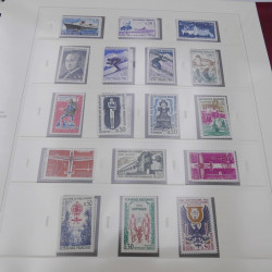 Collection timbres de France 1958-1969 neuf** complète en album Safe.